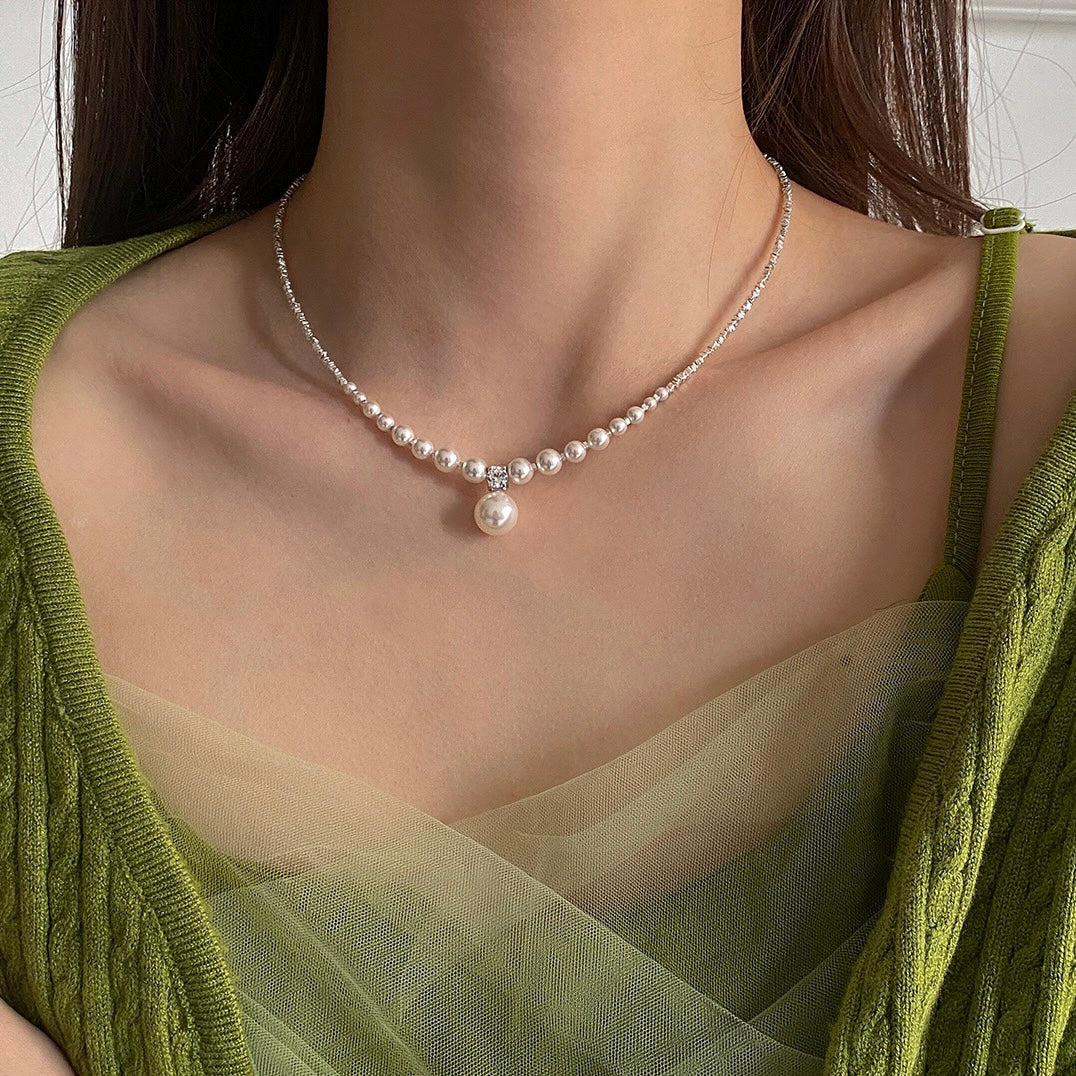 Niche design crushed silver pearl necklace
