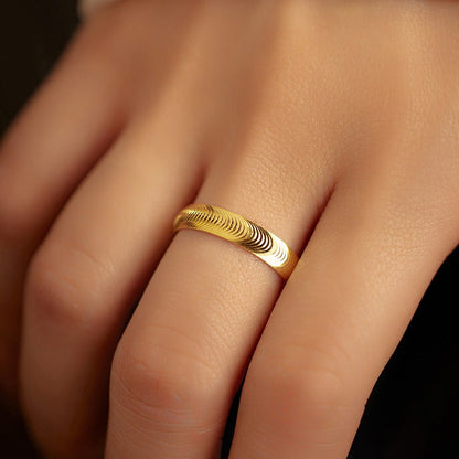 Capture the Mysterious Glow – Cat‘s Eye Stone Ring with Mirror Polishing