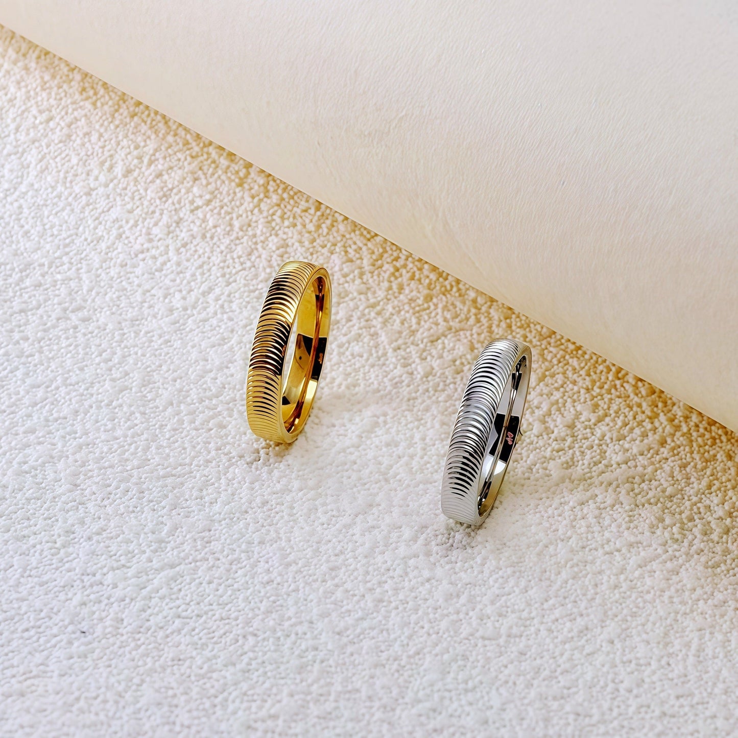 Capture the Mysterious Glow – Cat‘s Eye Stone Ring with Mirror Polishing