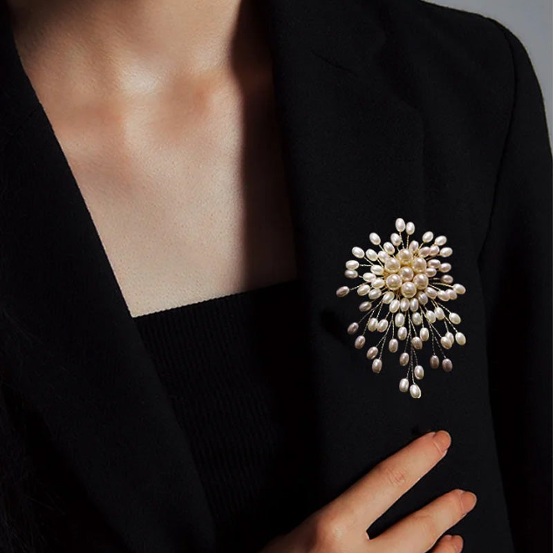 Women's High-end Exquisite Handmade Pearl Brooch