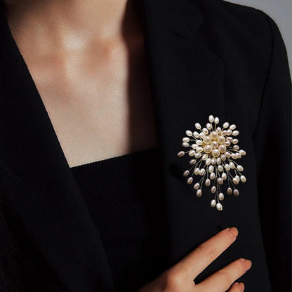 Women's High-end Exquisite Handmade Pearl Brooch